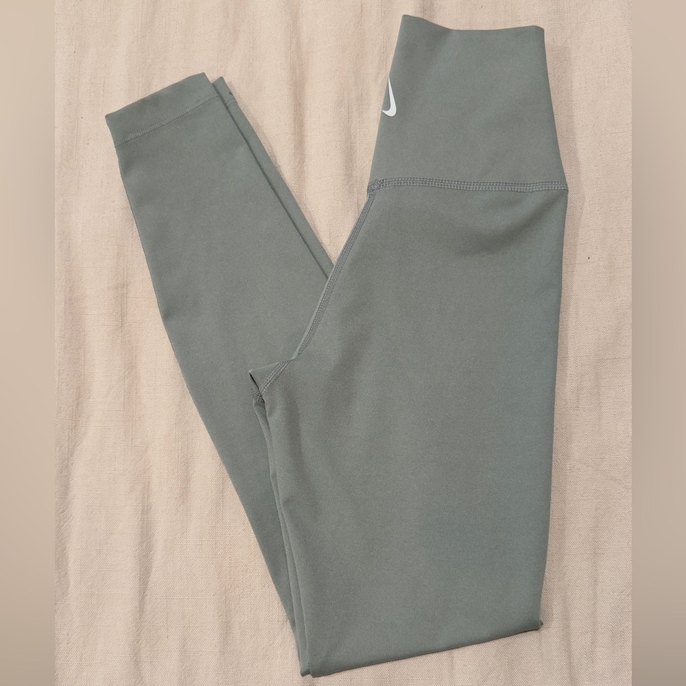 Nike Dri-Fit XS legging